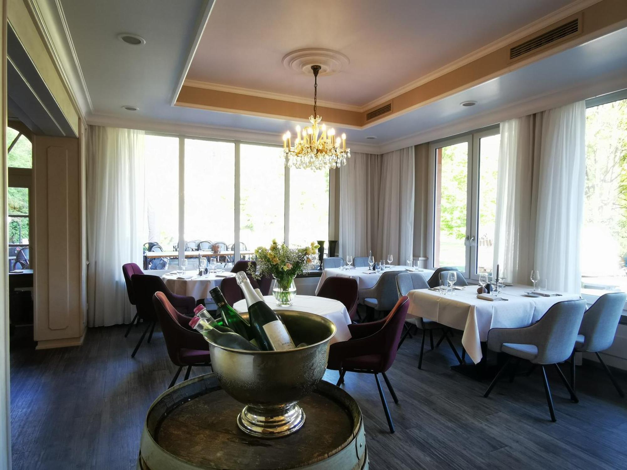 Hotel Alte Muehle Бад-Бертріх Екстер'єр фото